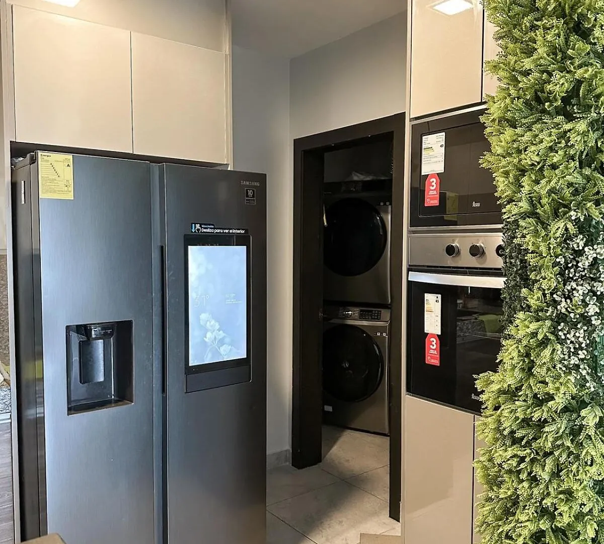 アパート Departamento Moderno Ceibos Guayaquilアパートメント エクアドル