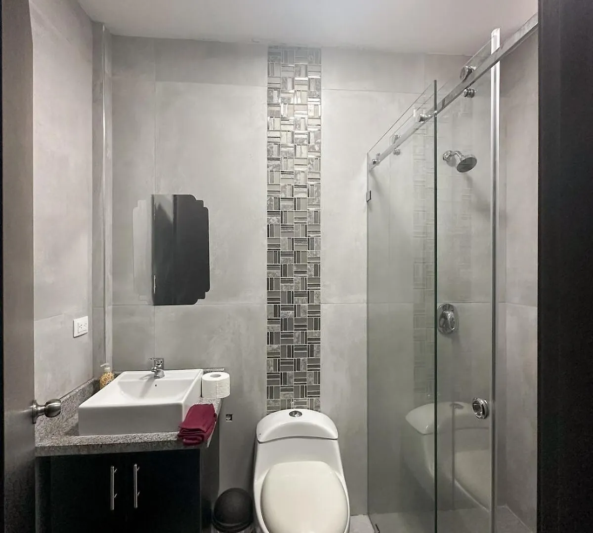 Departamento Moderno Ceibos Guayaquilアパートメント グアヤキル