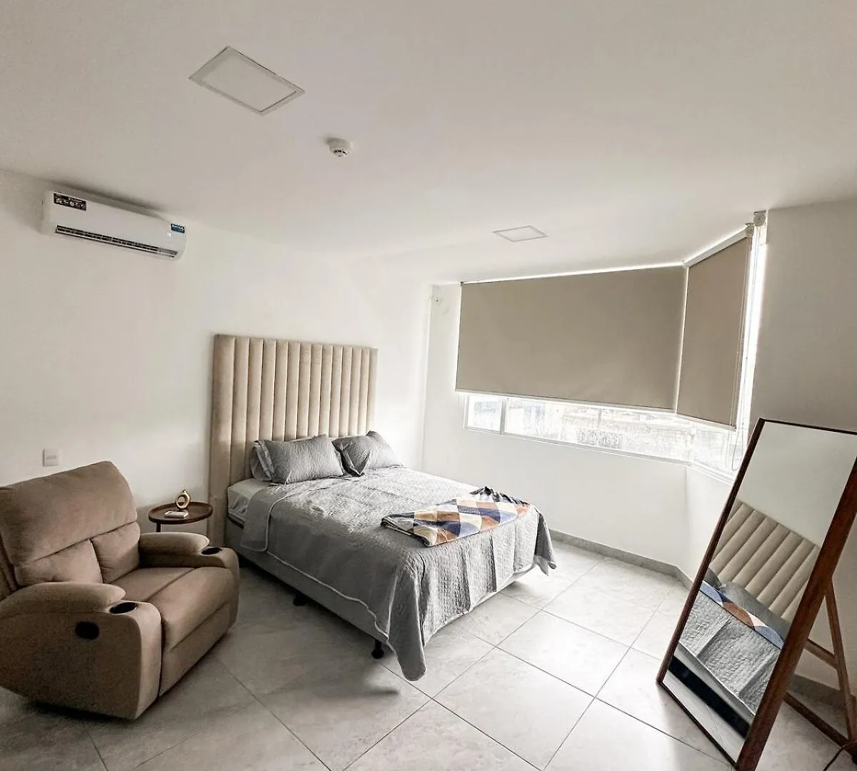 Departamento Moderno Ceibos Guayaquilアパートメント グアヤキル